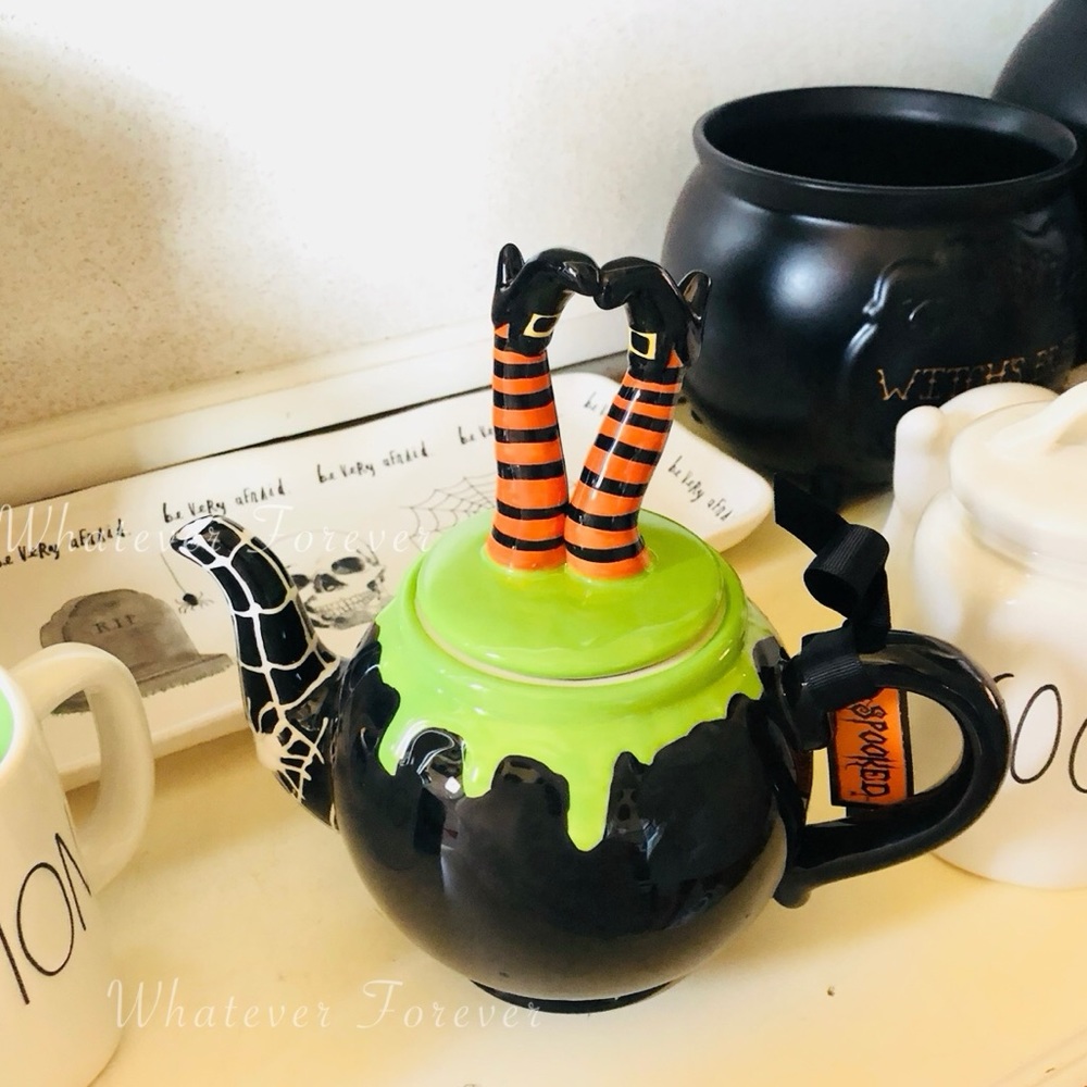 Toxic Poison, witch legs tea pot with spider